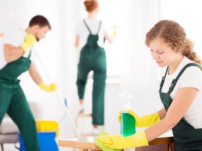 Fassadenreinigung Bochum für strahlende Außenflächen und Werterhalt
